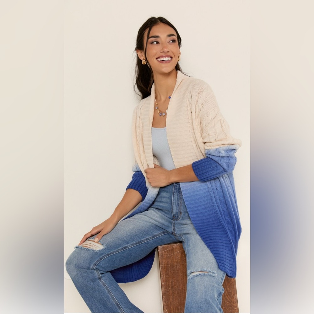 New Francesca’s Ines Cable Knit Two Tone Ombre Cardigan